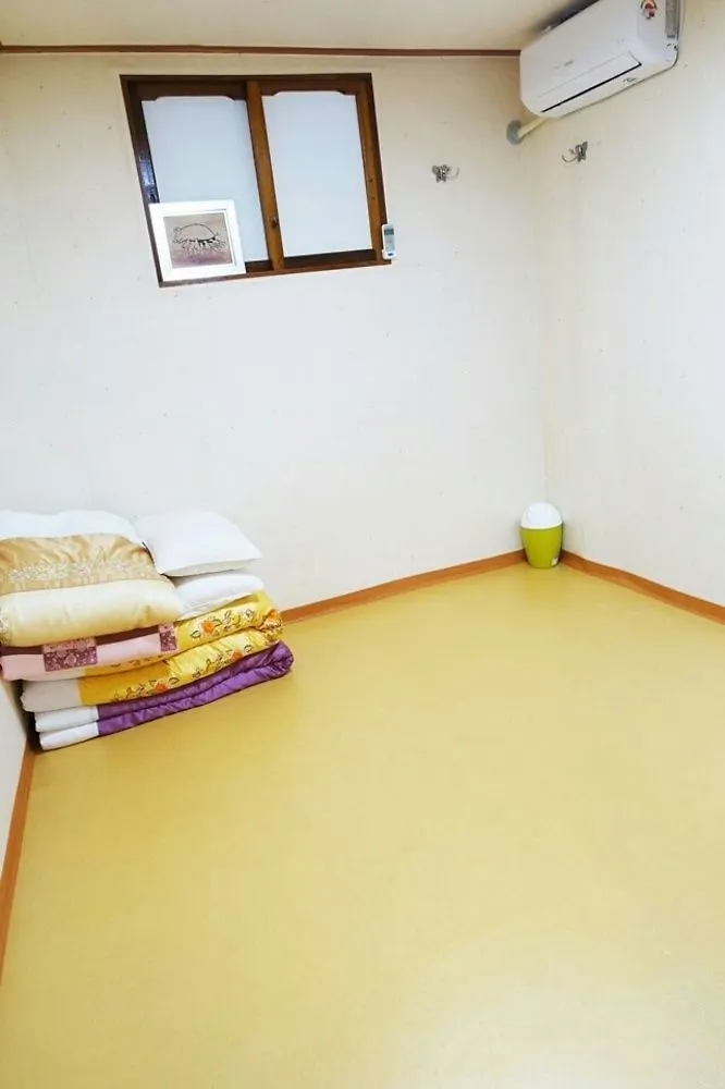 Hue Hanok Guesthouse 首爾 2*,