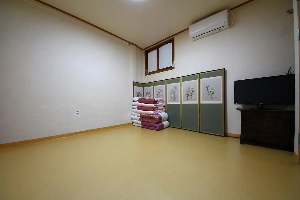 Hue Hanok Guesthouse 서울특별시