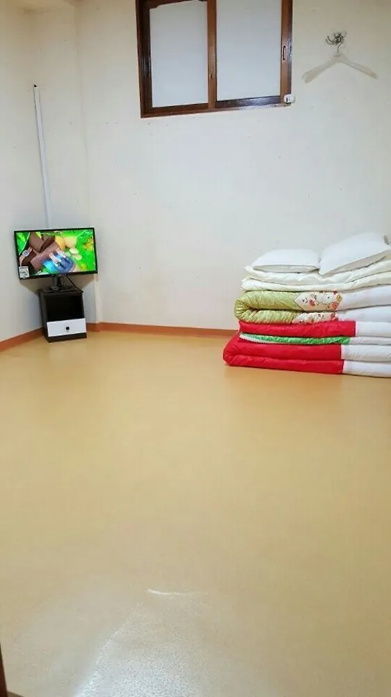 Hue Hanok Guesthouse 서울특별시 2*,